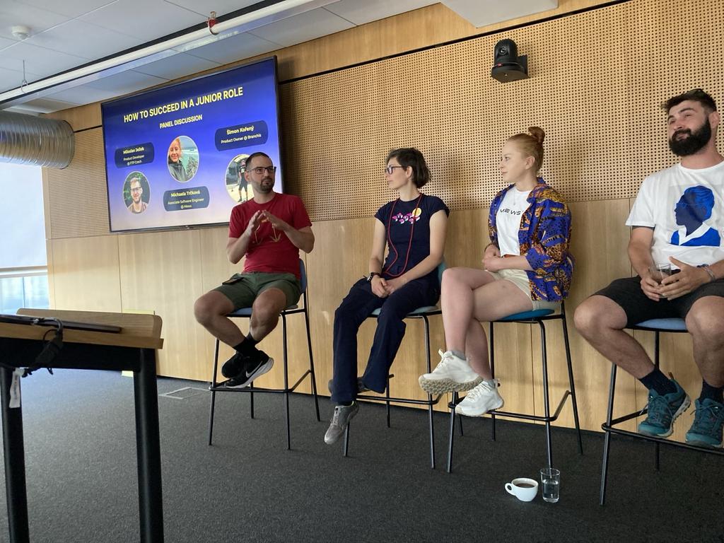 diskuzní panel